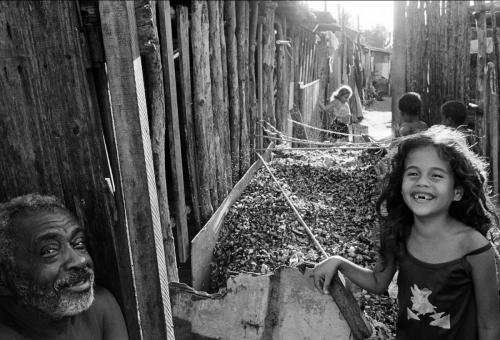 Children playing in the favela Ilha de Deus, Recife